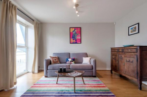Panoramic Docklands Home with Waterfront Views